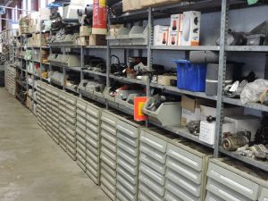 magazijn-In-gesprek-met-Willie-Janssen-van-Ruwi-Heftruckservice-uit-Cuijk-over-techniek-leren-en-opleiden.