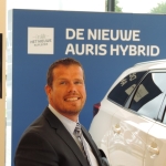 oostendorp-auto-cuijk-ed-verwijst-vestigingsmanager-tumpfoto-maasvallei-netwerk