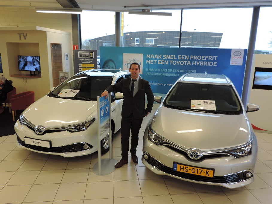 oostendorp-auto-cuijk-toyota-dealer-olivier-lentink-profielfoto-maasvallei-netwerk.jpg