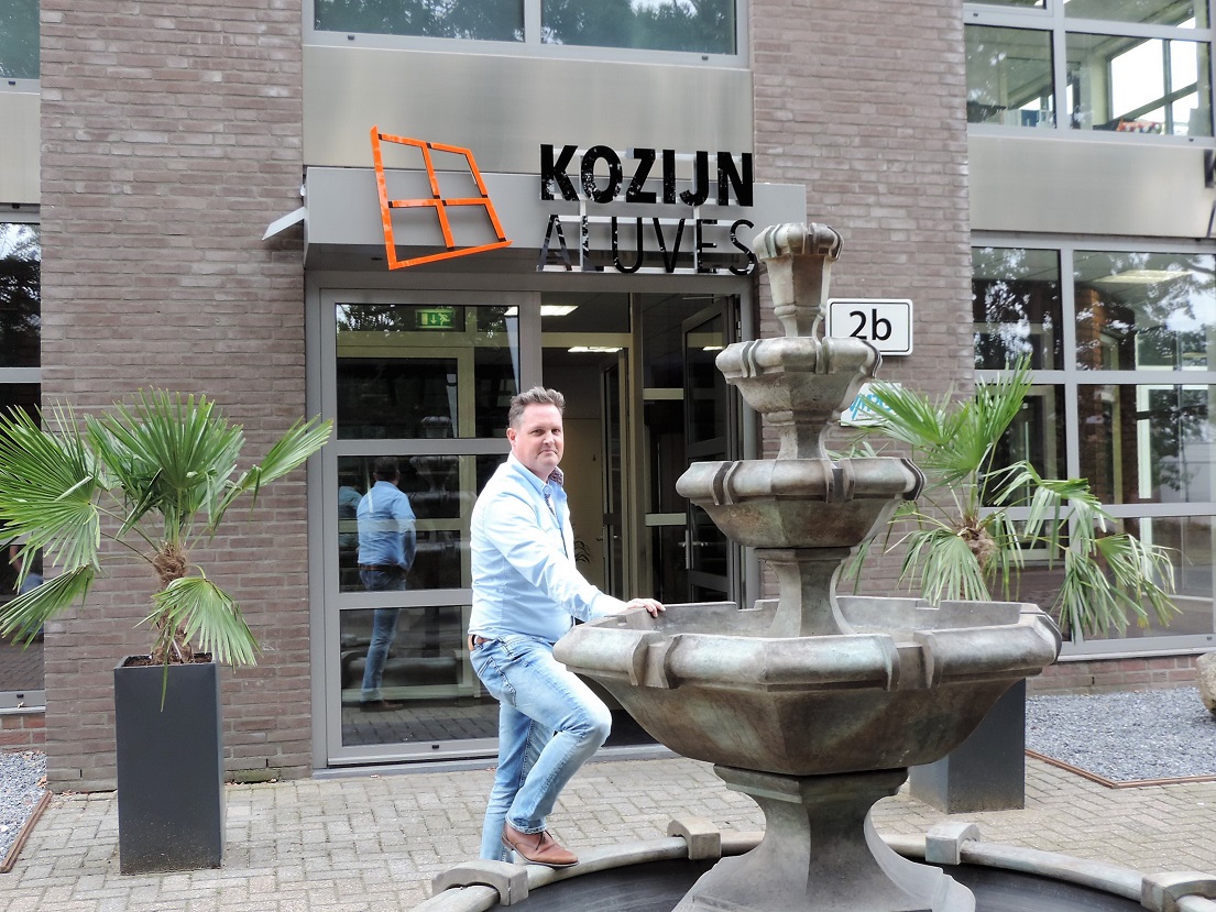 kozijn-aluves-martijn-teunissen-raamstraat-2b-5831-at-boxmeer-ramen-kozijnen-serres-deuren-lichtstraten-hang-en-sluitwerk-5