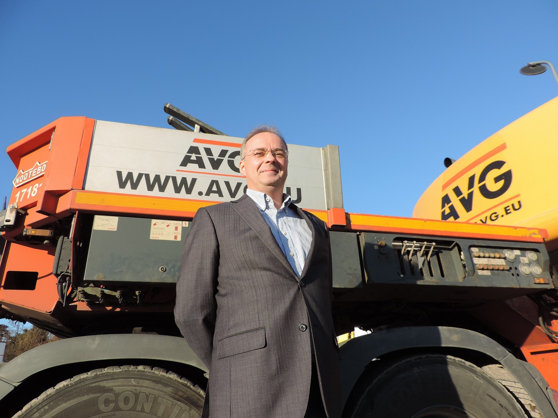 avg-infra-marc-mulder-bedrijfsleider-de-grens-7-6598-dk-heijen-wegenbouw-riooltechniek-infrastructuur-maasvallei-netwerk-6