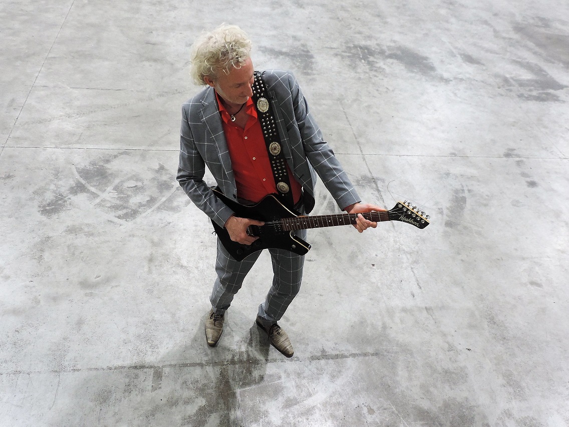 ron-keeris-zorgt-voor-sfeervolle-achtergrondmuziek